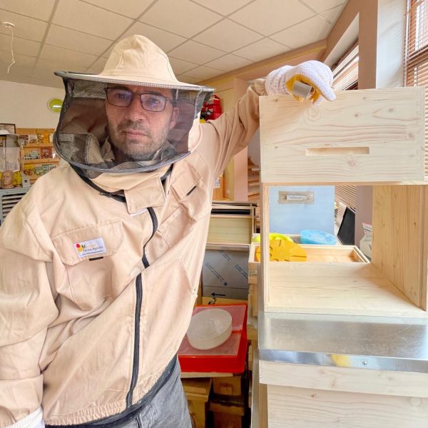 George Mitrea Apicultor